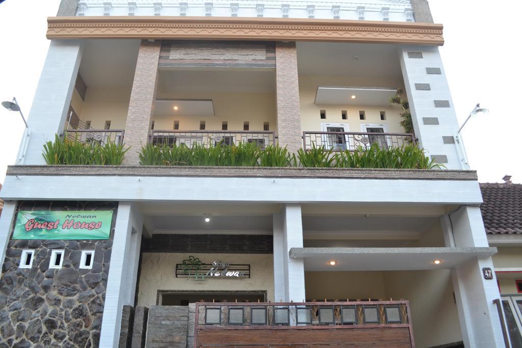 Griya Nelwan Guest House Malang Eksteriør billede